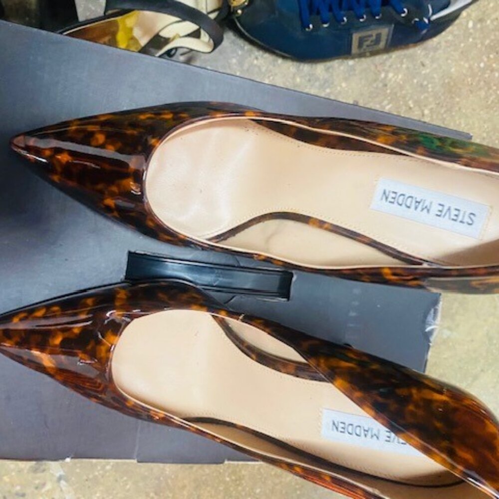 leopard pumps - Picture 4 of 5